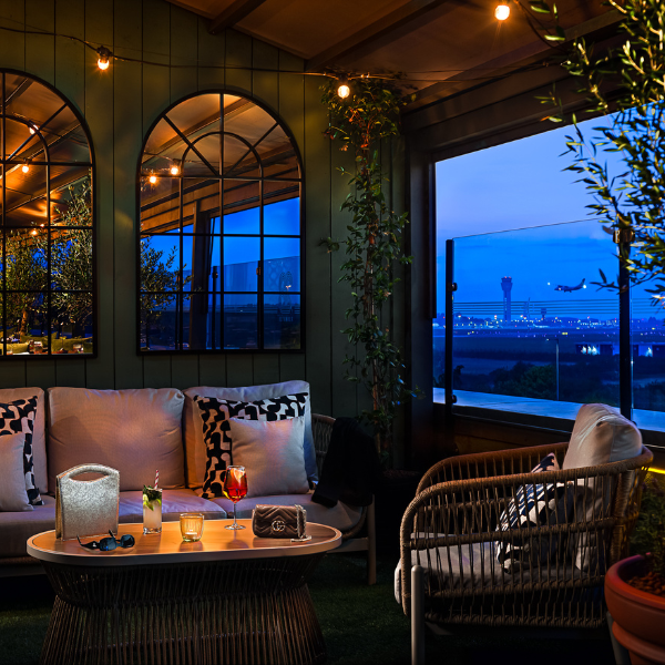 Runway 28 Rooftop Bar & Restaurant   x px www.carltondublinairport.com